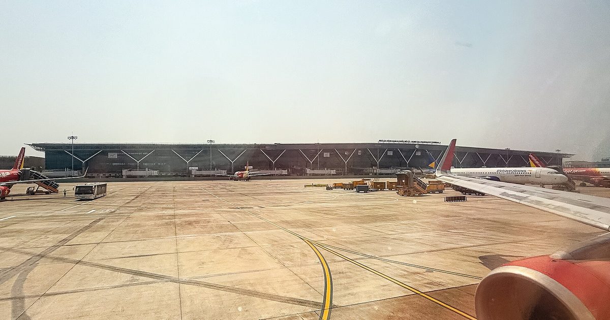 떤선녓 국제공항 T3 터미널과 계류장
